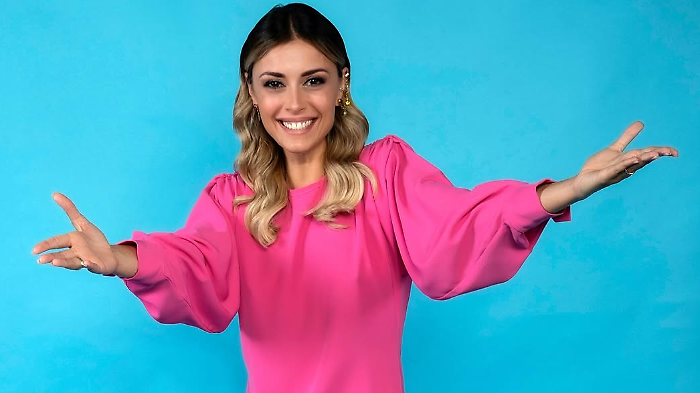 Fatima Trotta ospite di Silvia Toffanin a Verissimo, chi &egrave;: il successo con Made in Sud, il rapporto con Stefano de Martino, il marito Luigi De Falco