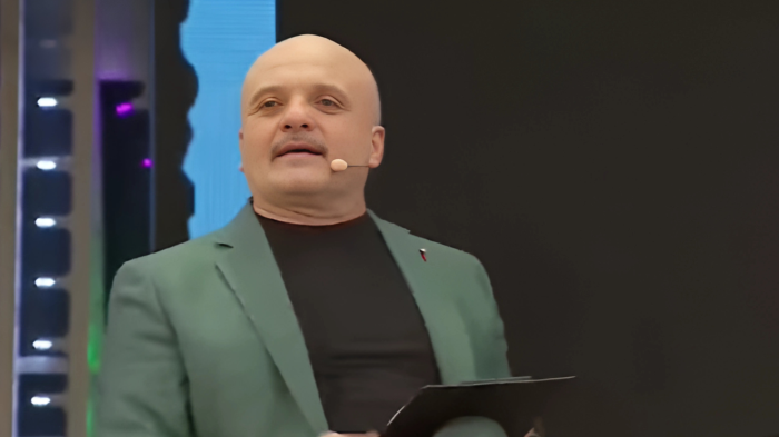 Peppe Iodice, ospite a Stasera tutto &egrave; possibile su Rai 2 da Stefano De Martino: dal successo alla storia d'amore con  Elisa Caruso