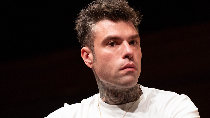 Fedez e Marco Masini commentano i rumors sulla loro cover di Bella Stronza  a Sanremo: "non sar&agrave; nulla di ci&ograve; che sto leggendo sui media"