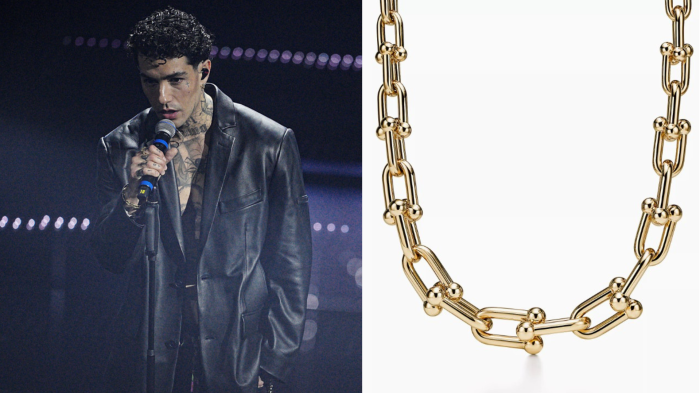Tony Effe e la collana della polemica a Sanremo: brand, modello e quanto costa il gioiello