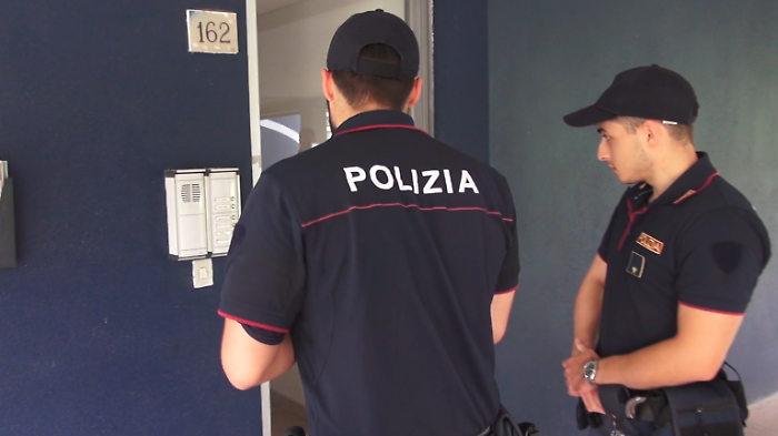 Arezzo, uccise la moglie malata di Alzheimer: condannato a 10 anni. La sentenza