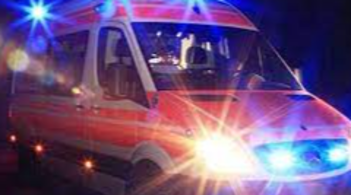 Scontro fra auto nella notte: ci sarebbero un morto e un ferito grave sulla Ss 69
