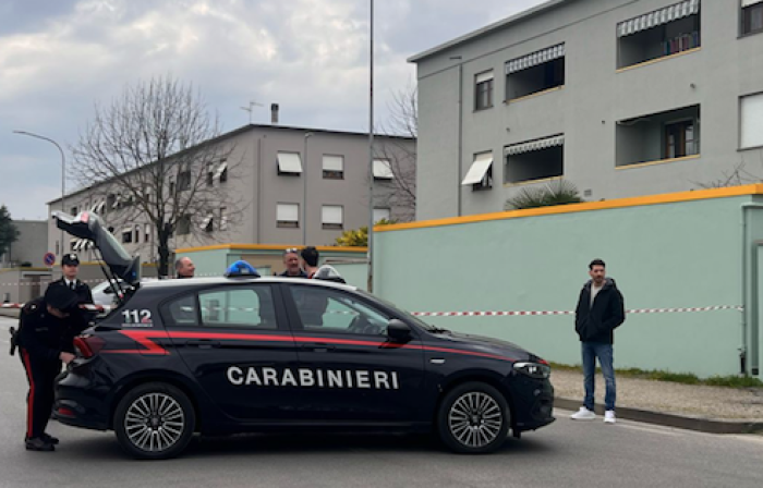Mamma  strangolata, la figlia ora è disperata: "Ero stanca, non ce la facevo più". L'anziana era malata e in casa la situazione è precipitata