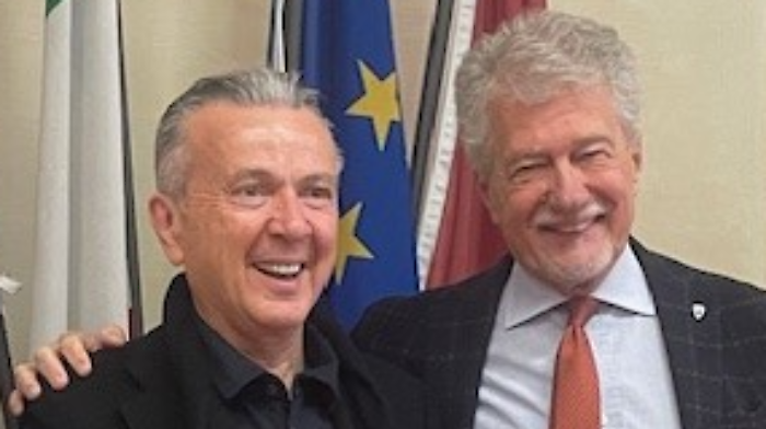 Enzo Ghinazzi con il sindaco Ghinelli