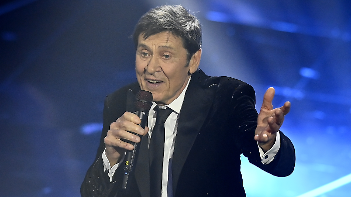 Gianni Morandi ospite stasera in tv a C'&egrave; Posta per Te, sabato 15 marzo su Canale 5: dal matrimonio con Laura Efrikian, all'amore con  Anna Dan