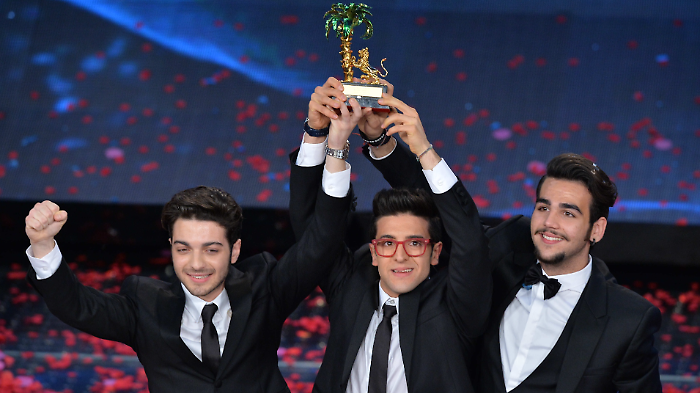 Il Volo ospite stasera in tv sabato 15 marzo su Canale 5: dalla vittoria del Festival di Sanremo 2015 alle polemiche recenti sul cachet