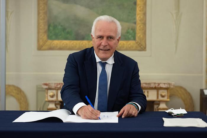 Il presidente della Toscana Eugenio Giani al Corriere: "Presto la tangenziale di Cortona. Il treno diretto per Siena ci sarà"