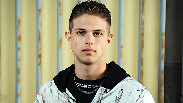 Alfonso Capuozzo ospite da Caterina Balivo a La Volta Buona, mercoled&igrave; 26 marzo, su Rai 1: dal lavoro in pizzeria al set di Mare Fuori