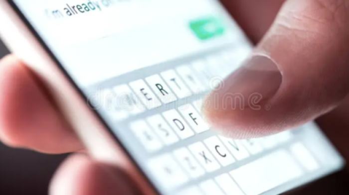 Sms truffa ai cittadini invitano a telefonare all'899 per motivi sanitari, l'Asl: attenzione non rispondete è un imbroglio