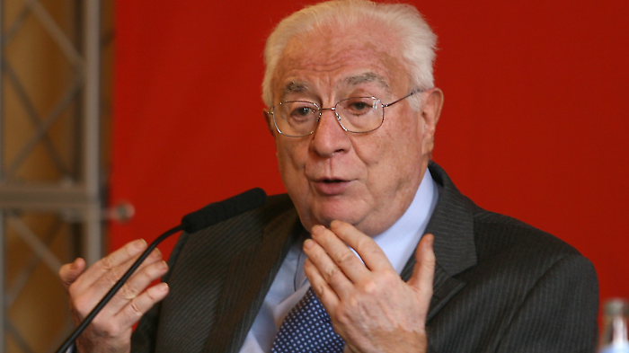 Francesco Cossiga e il caso di Aldo Moro: scopri tutte le vicende politiche che hanno caratterizzato la politica italiana del XX secolo