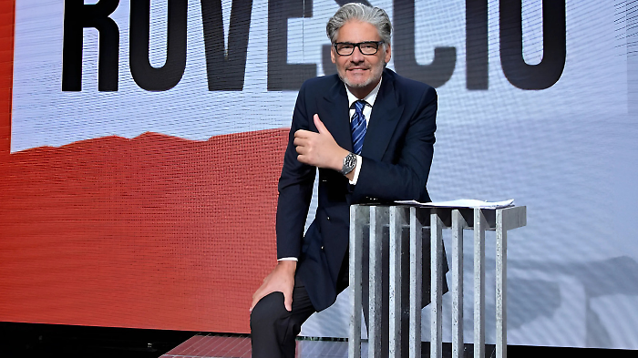 Paolo Del Debbio con Dritto e rovescio torna stasera in tv su Rate 4: focus sull&rsquo;omicidio di Giovanbattista Cutolo