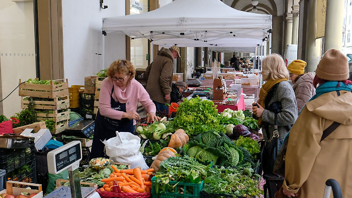 Torna il Mercatale sotto i portici di via Roma ad Arezzo: l'iniziativa