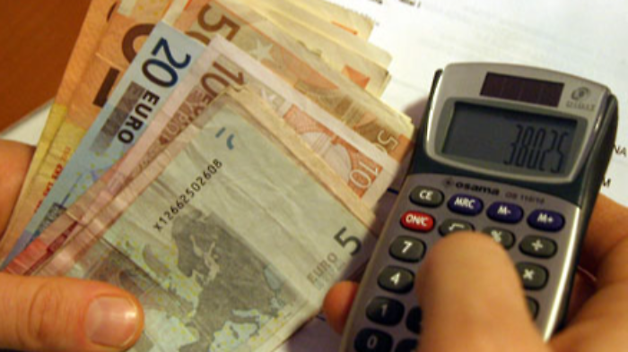 Bollette, come difendersi da contratti non richiesti: gli incontri di Federconsumatori, Cgil e Spi di Arezzo