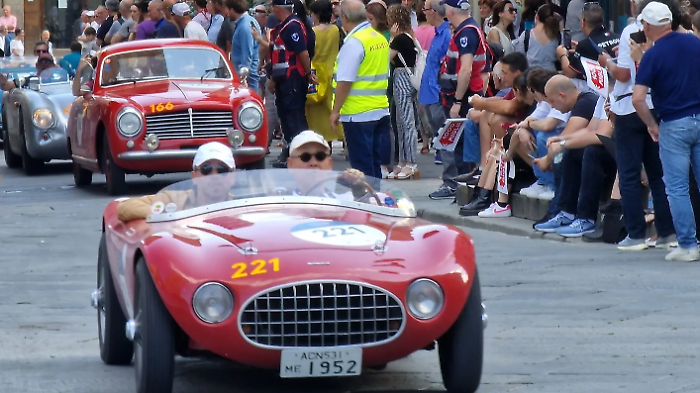 Arriva la 1000 miglia: a giugno auto storiche lungo le strade di Arezzo, Foiano e Pratovecchio Stia