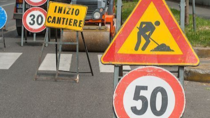 Lavori notturni tra via Fiorentina e la rotonda di via Setteponti. Così viabilità e orari