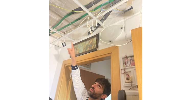 Casa popolare allagata, incognita sui danni: paga tutto l'assicurazione o l'anziana rischia la beffa?