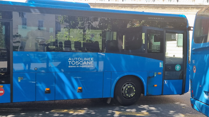 Pugno all'autista che finisce in ospedale: altra aggressione da parte di stranieri a conducenti di bus At