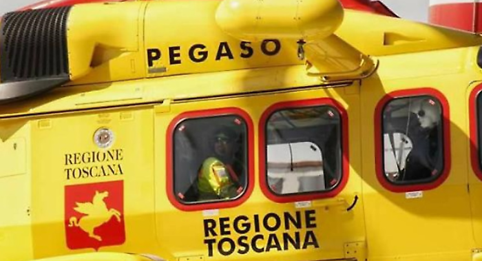 Ventenne ferito nell'incidente in moto: soccorso con l'elicottero