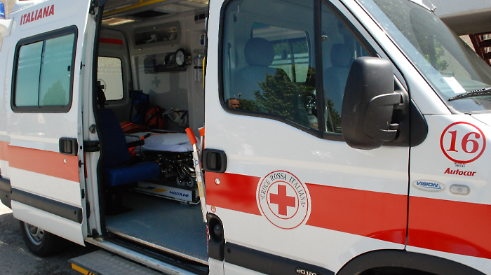 Muore in incidente con il trattore. Tragedia a Laterina: la vittima aveva 75 anni