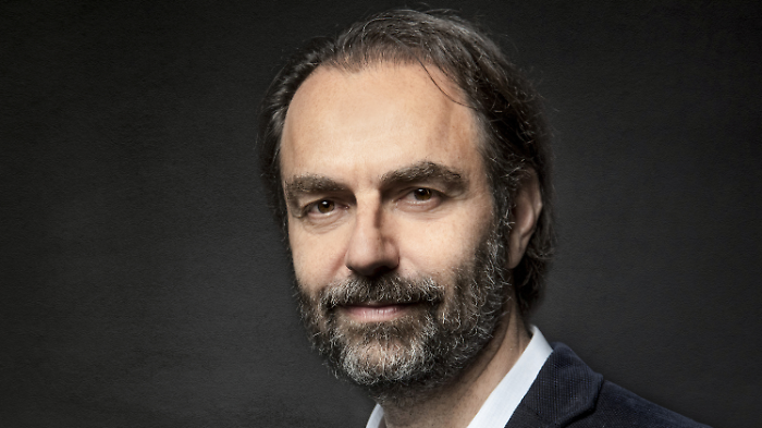 Neri Marcorè