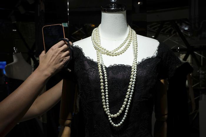 L'evoluzione degli accessori con perle: dal girocollo di Grace Kelly ai gioielli maxi del 2025