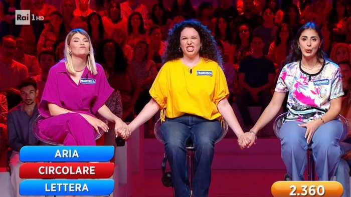 Reazione a catena, le Trerapiste non indovinano la parola e perdono 2.360 euro. Sui social partono i commenti: "Continuando cos&igrave;, usciranno presto dal gioco"
