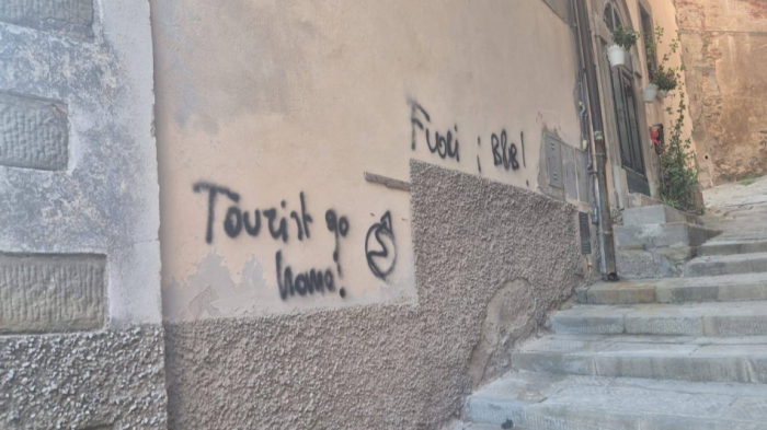 Le scritte a Cortona