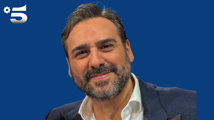 Davide Maggio e l'indiscrezione sulla nuova serie Mediaset Il Don, con un prete protagonista ma senza volto: chi sar&agrave; l'attore protagonista?