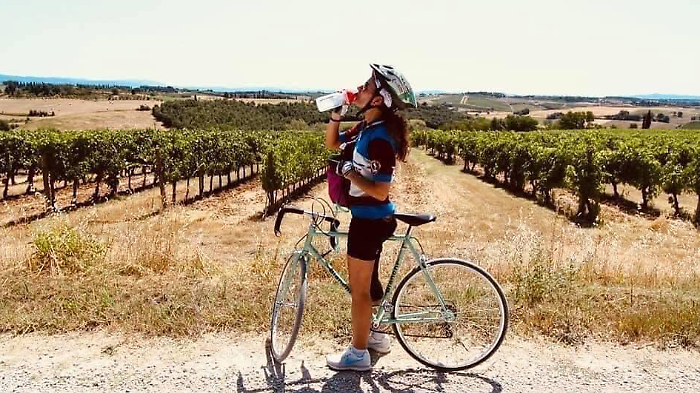 C'è la Cortonese: bicicletta, amicizia e leggerezza. Due percorsi da pedalare in luoghi splendidi