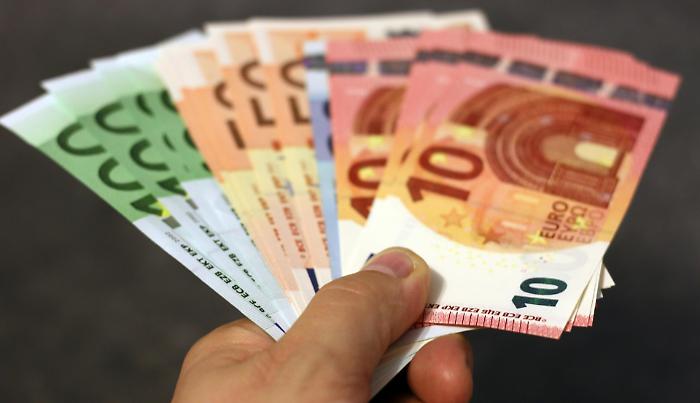 Reddito di cittadinanza regionale, Giani: "Arriverà da fondi europei e non costerà nulla ai cittadini". Ecco come sarà strutturato