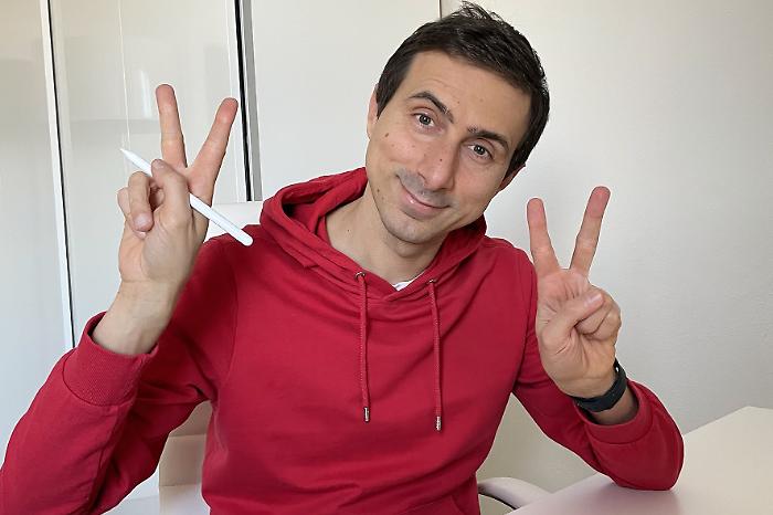Alessandro Perugini (in arte Pera Toons)