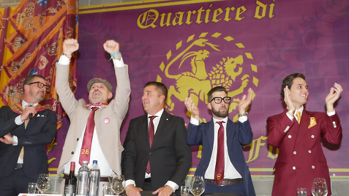 Porta del Foro in festa: in 1.650 alla cena della vittoria