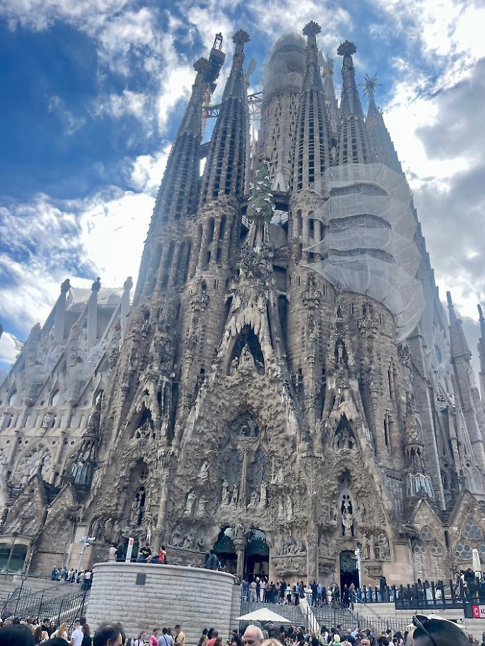 La Sagrada Fam&iacute;lia a Barcellona diventer&agrave; la chiesa pi&ugrave; alta del mondo: quel limite che volle imporre Gaud&igrave;