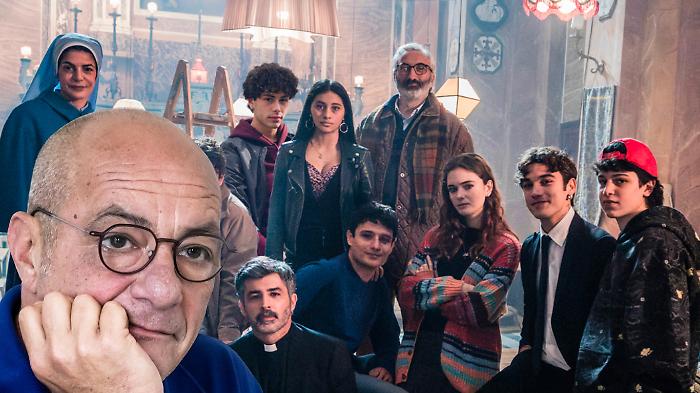 La storia vera di Noi del Rione Sanit&agrave;: chi &egrave; Don Antonio Loffredo, il prete che ha cambiato uno dei quartieri pi&ugrave; difficili di Napoli