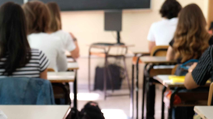 Prima campanella per Scuola & lavoro: al via l'appuntamento settimanale con l'inserto del Corriere di Arezzo