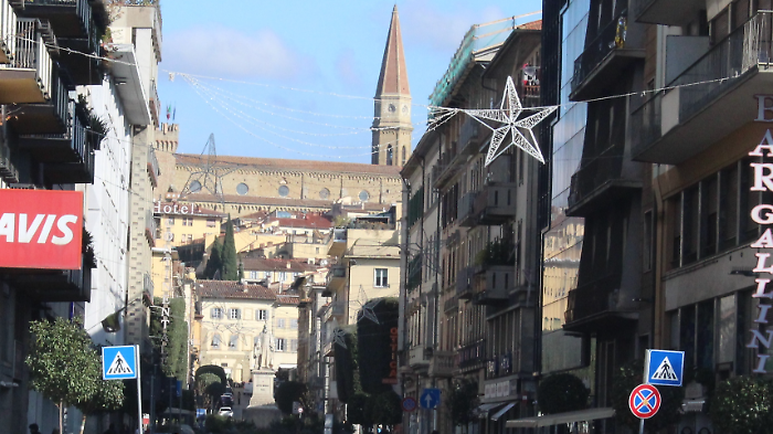 Conto alla rovescia per le luminarie: così cambierà il look di strade e piazze. Sabato 15 novembre al via la Città del Natale