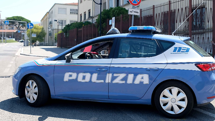 Spaccia droga davanti a un asilo di Arezzo: arrestato