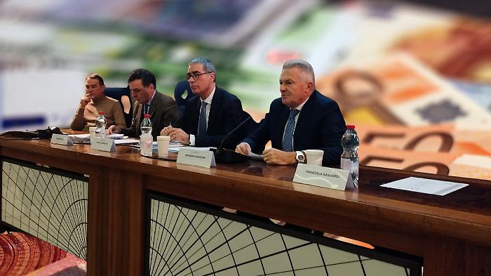 Arezzo 2030, crescita sostenibile e resilienza economica: 11.3 miliardi di valore aggiunto. Le famiglie aretine guadagnano e spendono di più. Basso il tasso di disoccupazione