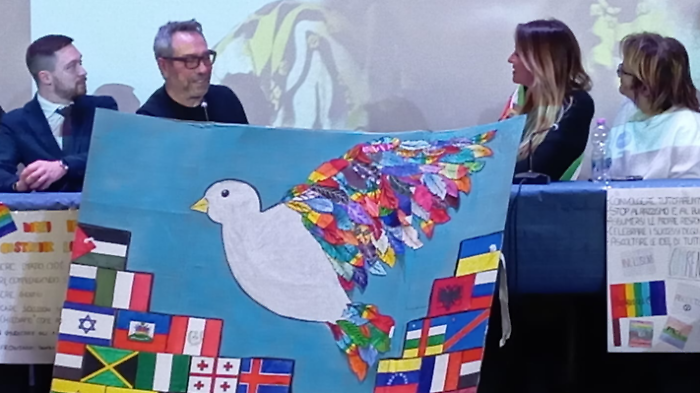 Dal diritto di voto ai sedicenni all'essere costruttori di pace: la voce degli studenti. Torna l'appuntamento con l'inserto Scuola & lavoro del Corriere di Arezzo