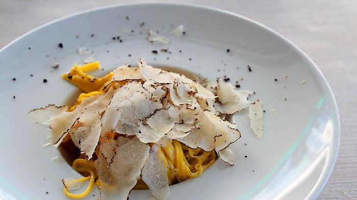 Tagliolini al Tartufo Bianco: ecco la ricetta perfetta per preparare un piatto pregiato che racconta l'Umbria