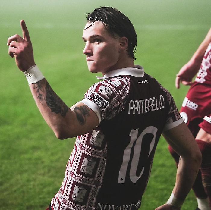 Arezzo - Pineto, la sfida dei bomber: Pattarello contro Bruzzaniti