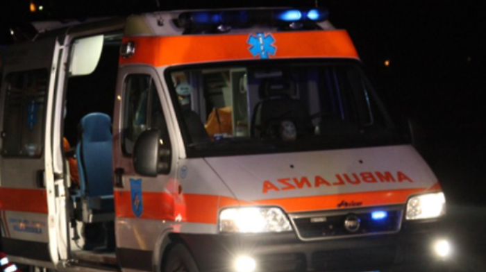 Investita da un'auto in via Kennedy: ferita 51enne trasportata all'ospedale San Donato