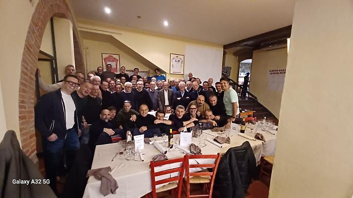 La Cricca si ritrova a cena festeggiando i 50 anni della societ&agrave; di Arezzo