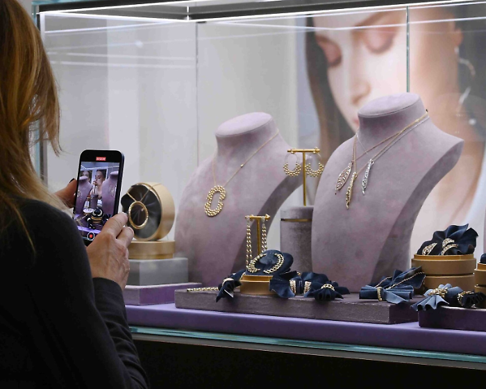 Meno gioiellerie, ma fatturato record: il paradosso dell'oro italiano. Cosa sta accadendo in Italia svelato a Vicenzaoro
