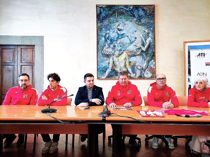 Su e Gi&ugrave; per la Torre di Gnicche