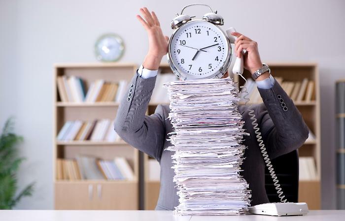 Calcio alla burocrazia: carta d&rsquo;identit&agrave; a vita, tessera elettorale digitale e Isee automatico. Lo Stato cambia volto (o forse no)