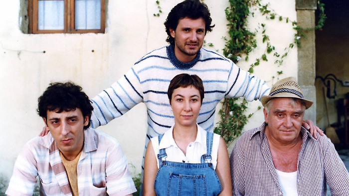 Pieraccioni e il cast nel casale