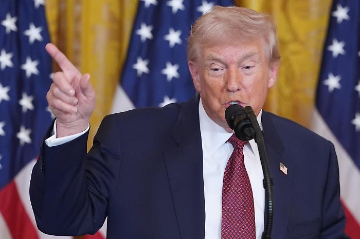 Schiaffone a Donald Trump. Sei deputati del suo partito gli votano contro e la Camera blocca i dazi al Canada