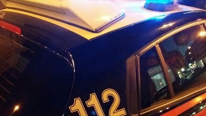 Furto in villa nella notte: i ladri portano via oro e argento