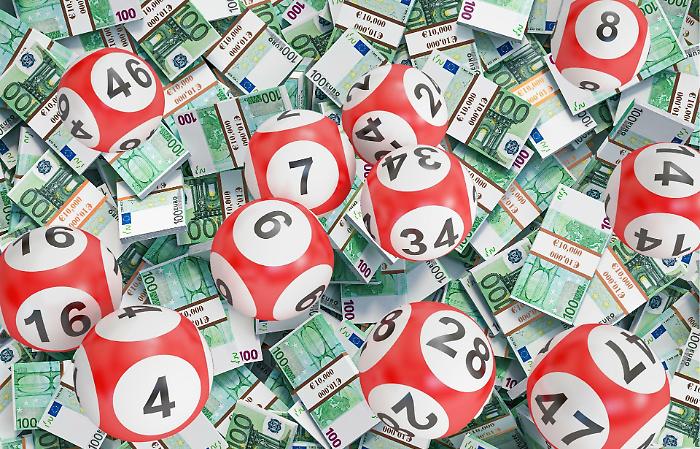 Superenalotto, i numeri di oggi gioved&igrave; 12 marzo. Caccia al jackpot da quasi 133 milioni di euro